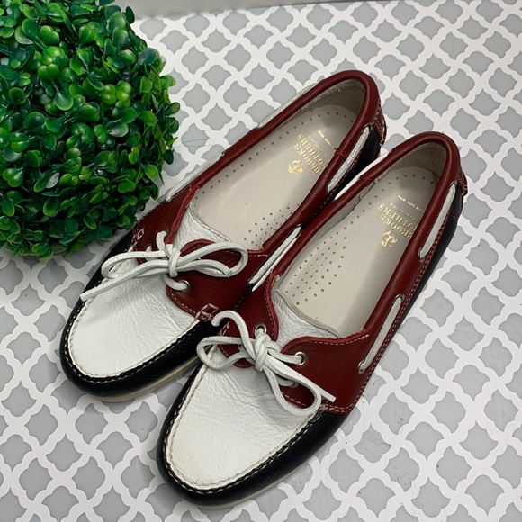 Brooks Brothers Shoes - Brooks Brothers boat shoes women's size 8